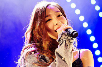 Fans Baper, Tiffany Bawakan Lagu di Luar Album Solo Saat Konser