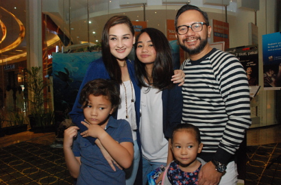 Antusias, Sejumlah Selebriti Tanah Air Berburu Tiket Film 'Finding Dory'
