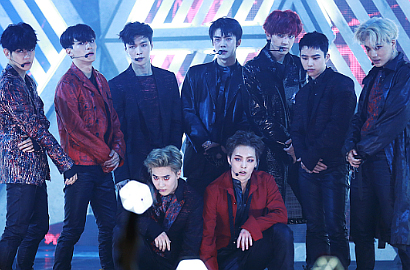 Member EXO Jadi Model Majalah, Siapa yang Paling Bikin Laris?