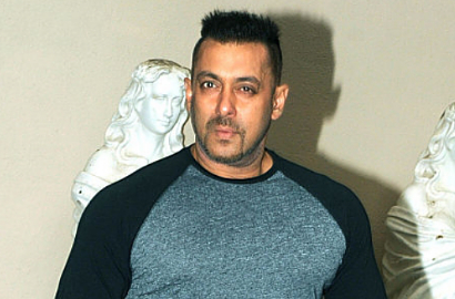 Salman Khan Sebut Merasa Seperti Wanita Diperkosa, Ayah Minta Maaf
