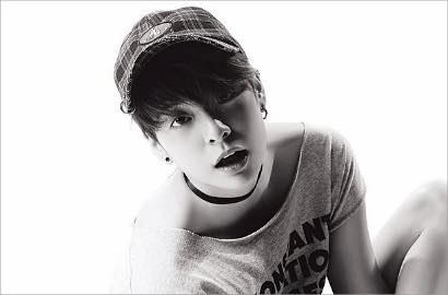 Pamer Tato di Pemotretan Majalah Dazed Korea, Amber f(x) Disebut Seksi