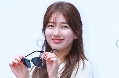 Penyanyi dan Model Imut Asal Jepang Ini Disebut Kembaran Suzy, Setuju?
