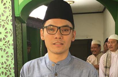 Tak Hanya Cantik, Calon Istri Ben Kasyafani Ternyata Rajin Beribadah