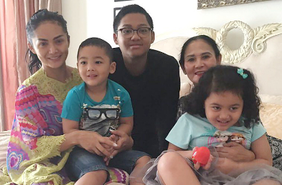Tak Hadir di Perayaan Ulang Tahun, Krisdayanti Kirimkan Ini untuk Azriel