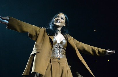 Konser 'ANTI' di London Sepi Penonton, Rihanna Bete