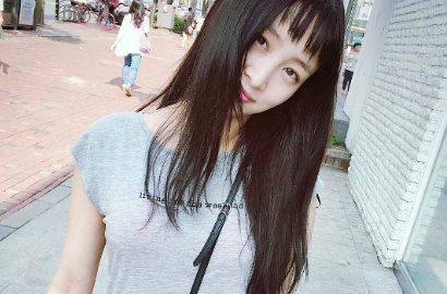Nicole Jalan-Jalan Pakai Baju Nge-Gym, Netter Pro Kontra Kritik Terlalu Seksi
