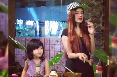 Safeea Ahmad Ternyata Malu Nyanyikan Lagu Mulan Jameela