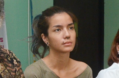 Beredar Foto Sheila Marcia Cium Wanita, Netter: Anaknya Deddy Dores?