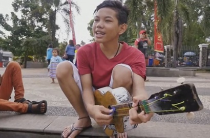 Nostalgia, Tegar Gaet Pengamen Cilik di MV 'Mengamen Bukan Pilihan'