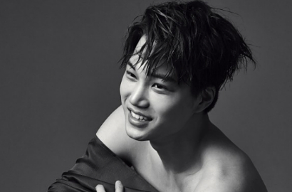 Wow, Kai EXO Pamer Dada Seksi di Majalah GQ