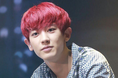 Makin Seksi, Chanyeol Bikin Fans Pingsan Pamer Lengan Berotot