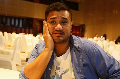 Cium Mesra, Inikah Foto Kristina Calon Istri Mendiang Mike Mohede?