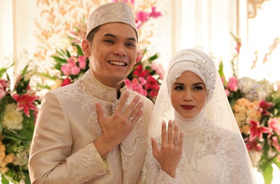 Unggah Video Sienna Salat, Istri Ben Kasyafani Banjir Pujian Netter