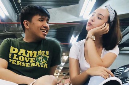 Diduga Tak Pakai Bra, Pamela Bowie Pacar Joshua Suherman Dibully Netter