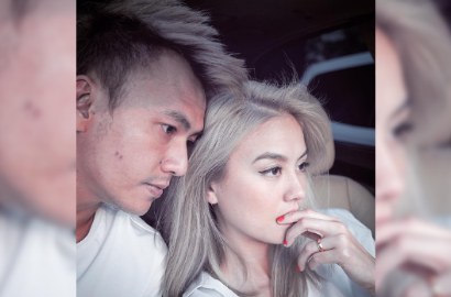 Wow, Agnes Monica Pakai Cincin Kawin dari Wijaya Saputra?