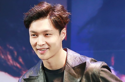 Obati Kangen Fans EXO, Lay Bikin Meleleh Pamer Video Ngedance Kece