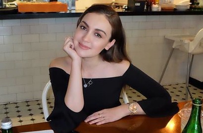 Gendong Anak Tya Ariestya, Rianti Cartwright Didoakan Cepat Punya Momongan