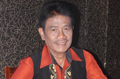 Penyanyi Senior Eddy Silitonga Dikabarkan Meninggal, Keluarga Bantah Tegas