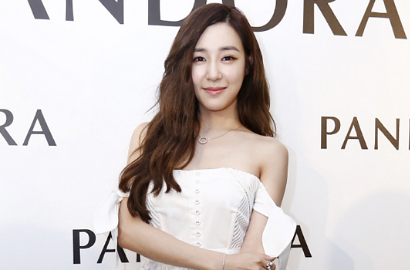 Dihujat Usai Gunakan Emoji Bendera Jepang, Tiffany Minta Maaf