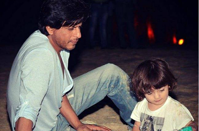 Wow, Begini Jadinya Jika Shahrukh Khan Mendapatkan Tendangan Maut dari AbRam