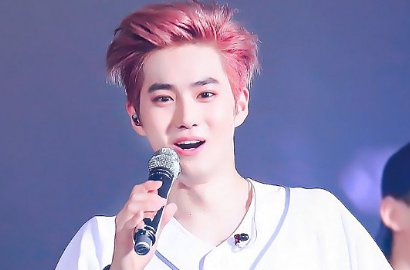 Suho EXO Seksi dan Menggoda Pakai Setelan Jas di Majalah Esquire