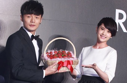 Bantah Segera Nikah, Rainie Yang Kepergok Bawa Ibu Makan Bareng Keluarga Pacar