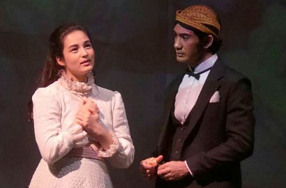 Ciuman di Panggung Teater, Reza Rahadian dan Chelsea Islan Malah Dikecam Netter