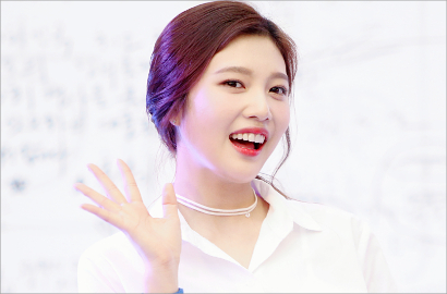 Foto di Hawaii Beredar, Ini Bocoran Warna Rambut Joy untuk Comeback Red Velvet