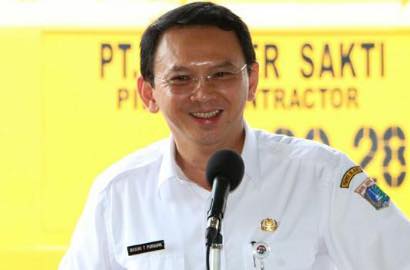 Ahok Jajal Bus Transjakarta Baru Berangkat ke Balai Kota