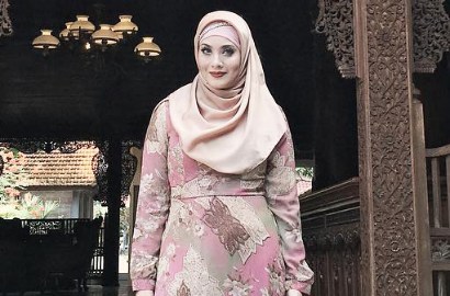 Reza Artamevia dan Gatot Brajamusti Diisukan Nikah Siri, Ini Jawaban Elma Theana