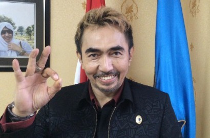 Geledah Padepokan Gatot Brajamusti, Polisi Temukan Dua Brangkas dan Sita Album Foto