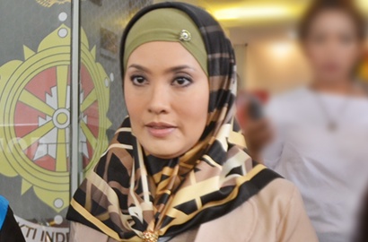 Penuhi Panggilan, Elma Theana Datangi Resmob Polda Metro Jaya