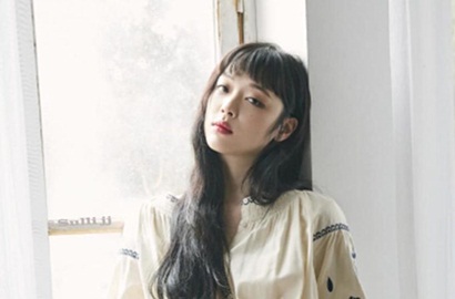 Muncul dengan Rambut Baru Mencolok Ini, Sulli Bikin Syok Netizen