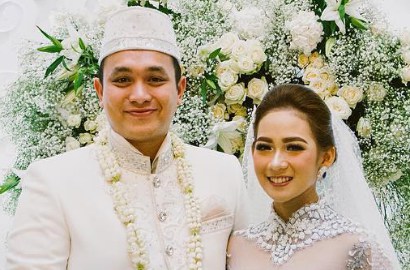 Gilang Dirga-Adiezty Resmi Menikah, Uus Beri Ucapan Selamat Kocak