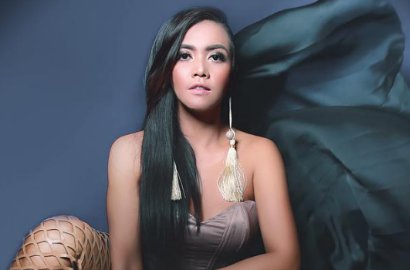 Julia Perez Didiagnosis Alami Menopause Dini, Denada: Pasti Nggak Mudah