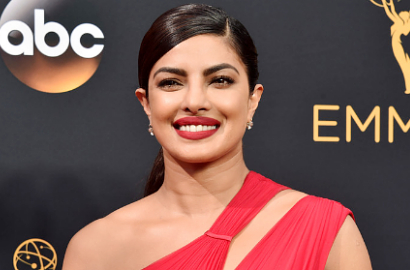 'Lengket' Tom Hiddleston, Priyanka Chopra Akui Sering Pacaran Sama Rekan Kerja