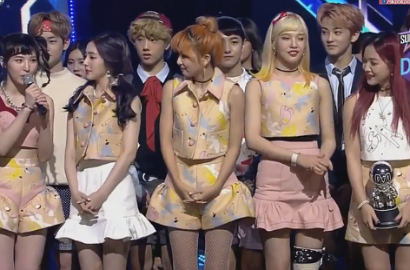 Raih Trofi Kelima di 'M Countdown', Red Velvet Unyu di Encore Stage