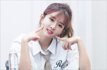 Foto Solo Tanpa Cosmic Girls, Ini Hasil Pemotretan Exy