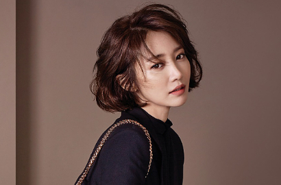 Merah Merona Bibir Go Jun Hee di Iklan Lipstik Baru