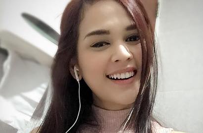 Tampil Cantik Berponi, Cut Meyriska Dipuji Mirip Boneka Barbie