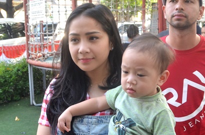 Nagita Cantik Berhijab, Raffi Ahmad Jatuh Cinta Berat