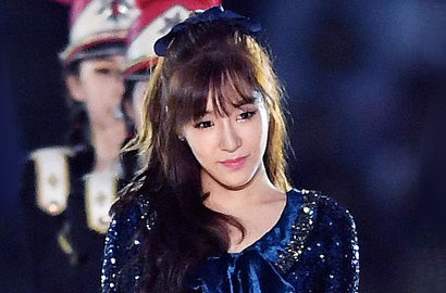 Tiffany Akhirnya Manggung Perdana Bareng SNSD Usai Insiden Bendera