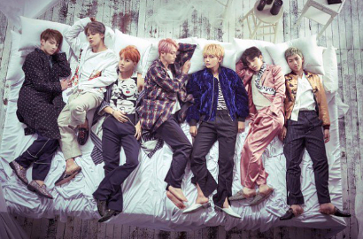 Jin Pamer Rambut Pink, BTS Tidur dan 'Mandi' Bareng di Teaser Foto Baru 'WINGS'