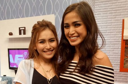 Waduh, Jessica Iskandar Sindir Kegagalan Ayu Ting Ting Tulis Bahasa Inggris