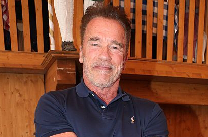 Bertubuh Kekar, Arnold Schwarzenegger Pernah Dipukul Ayah Karena Dikira Gay