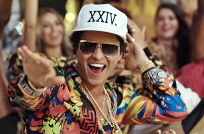 Empat Tahun Vakum, Bruno Mars Jadi Miliarder di MV '24K Magic'