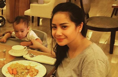 Senyuman Sedih Nagita, Rieta dan Marsha di Rumah Duka, Netter Ikut Nangis