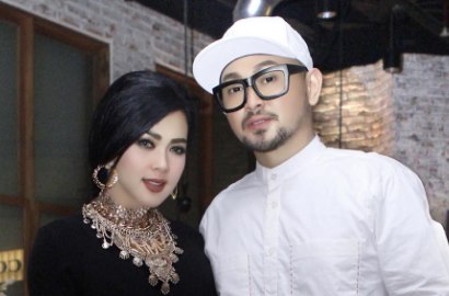 Dress Syahrini Pamer Bentuk Dada 'Melorot', Karma Campakkan Caren Delano?