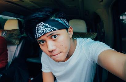 Rilis Lagu Up-Beat, Rizky Febian Ingin Fans Bergoyang Lewat 'Penantian Berharga'