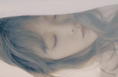 Manisnya Tae Yeon SNSD Tiduran Damai di Pantai di Teaser MV '11:11'